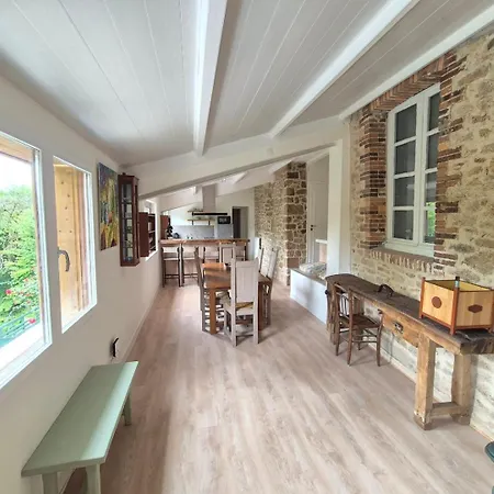 Le Pont Vue Sur Riviere Proche Puy Du Fou Gasthof 3*