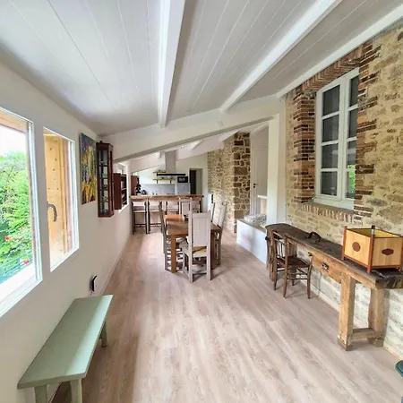 Le Pont Vue Sur Riviere Proche Puy Du Fou Mortagne-sur-Sevre